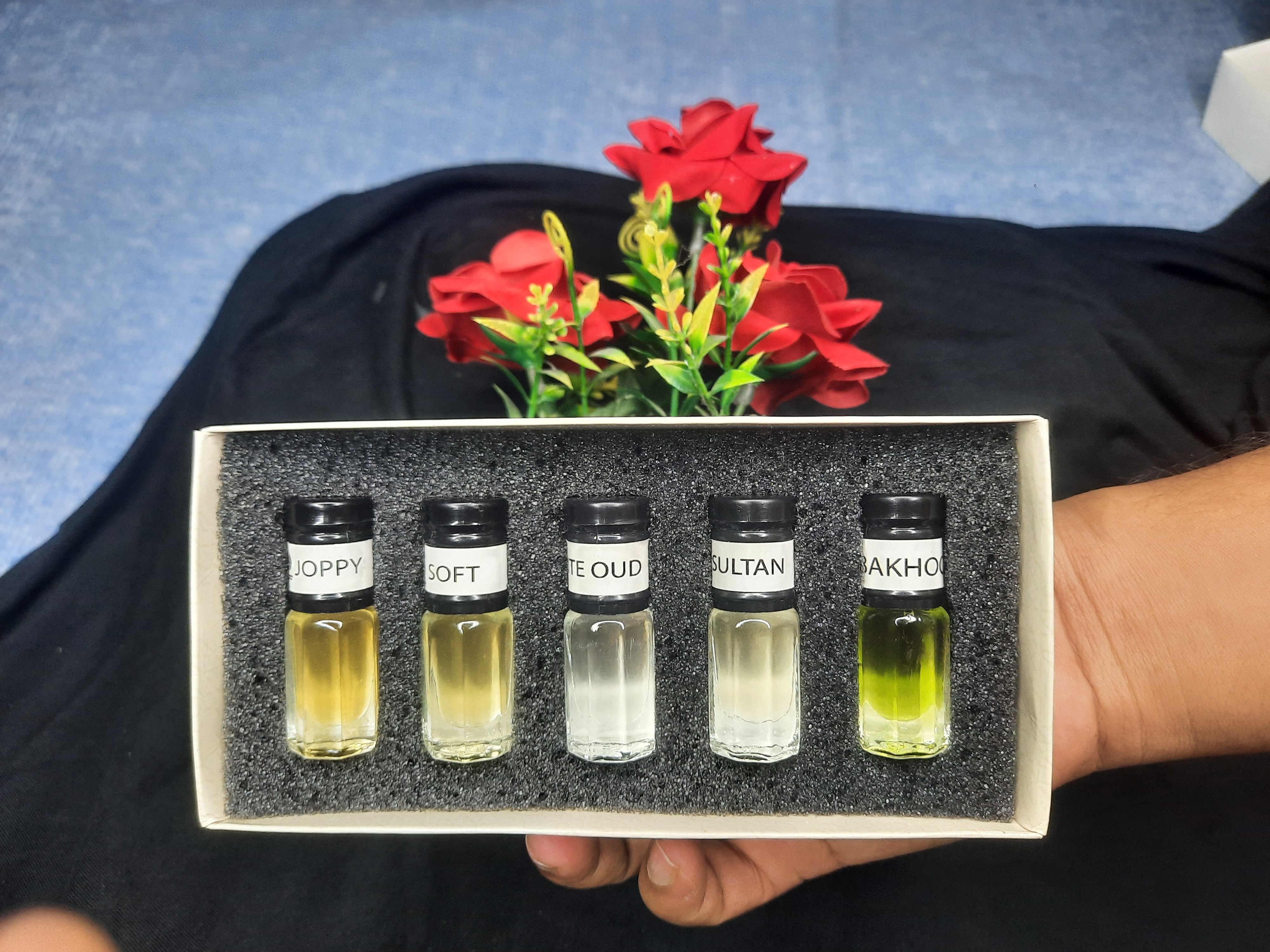 ২ টি দাওয়াহ্ টি-শার্ট + ১০ পিস আতর